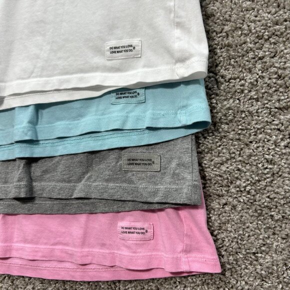 Life Is Good Womens  T-Shirts Bundle Of 4 Small V-Neck Casual Tops - Picture 5 of 9